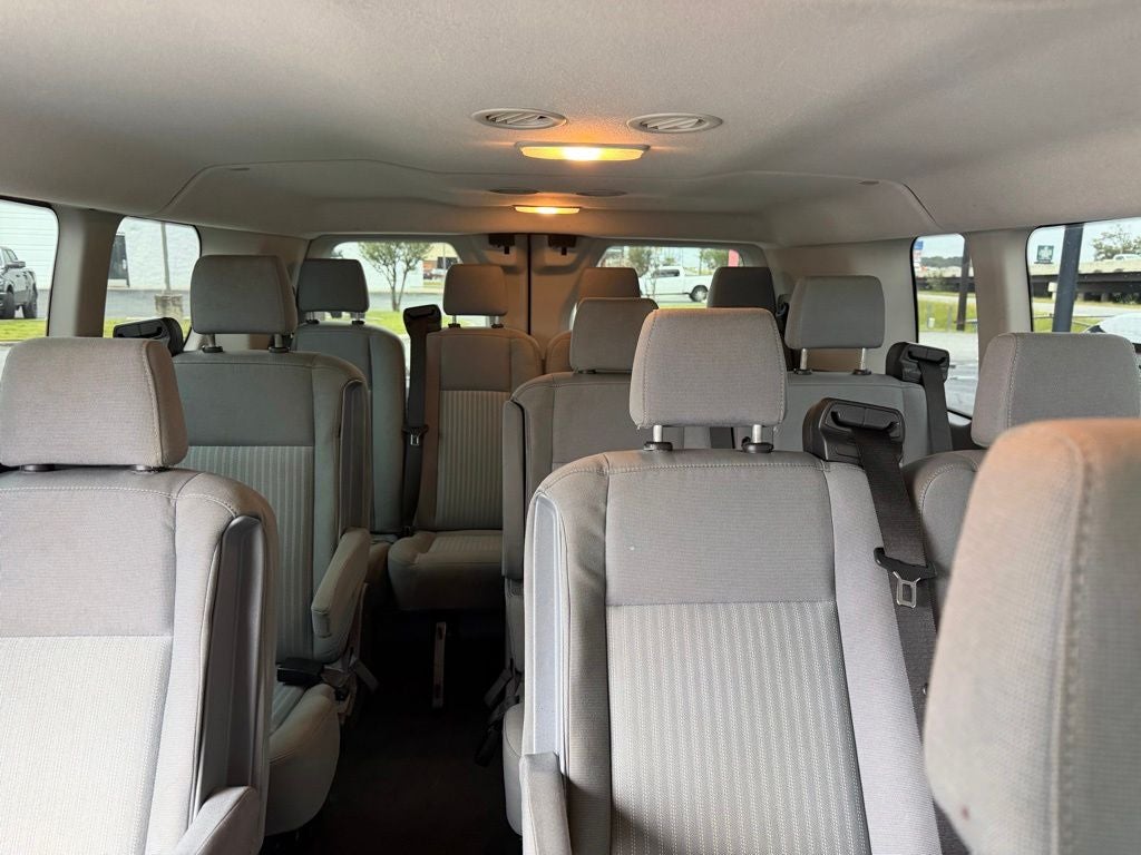 2019 Ford Transit-350 XLT 15 PASSENGER / CLEAN CAR-FAX / LOW MILES