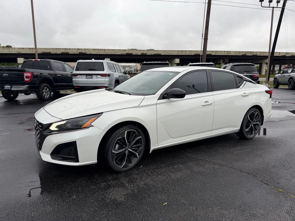 2023 Nissan Altima 2.5 SR