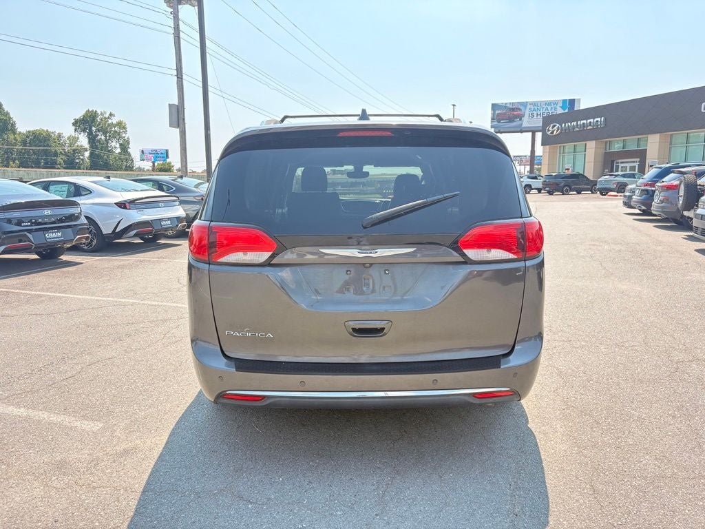 2019 Chrysler Pacifica Touring L