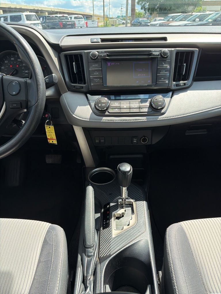 2013 Toyota RAV4 XLE Fresh Trade / Clean Carfax / Super Clean