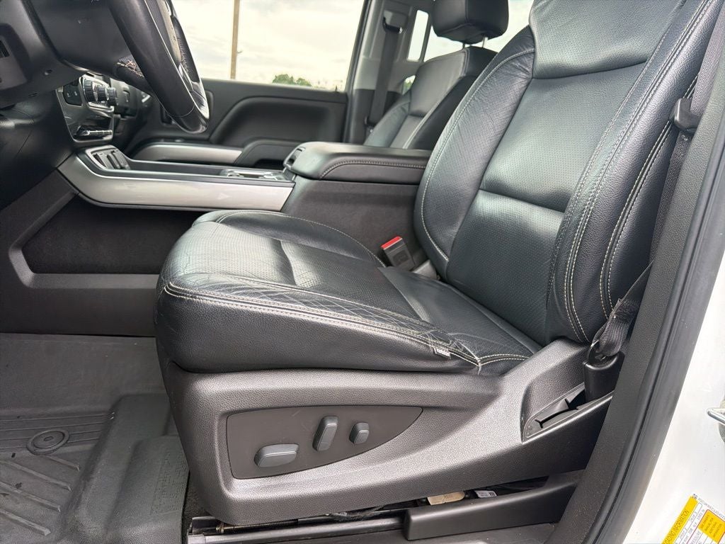 2018 Chevrolet Silverado 1500 LT Texas Edition / LT1 Preferred Equipment Group / LT