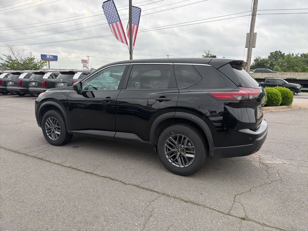 2024 Nissan Rogue S 1-Owner / Rear Parking / NissanConnect featuring A