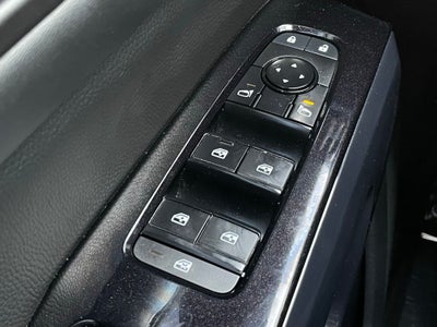 2022 Nissan Pathfinder SV 1-Owner / NissanConnect featuring Apple CarPlay an