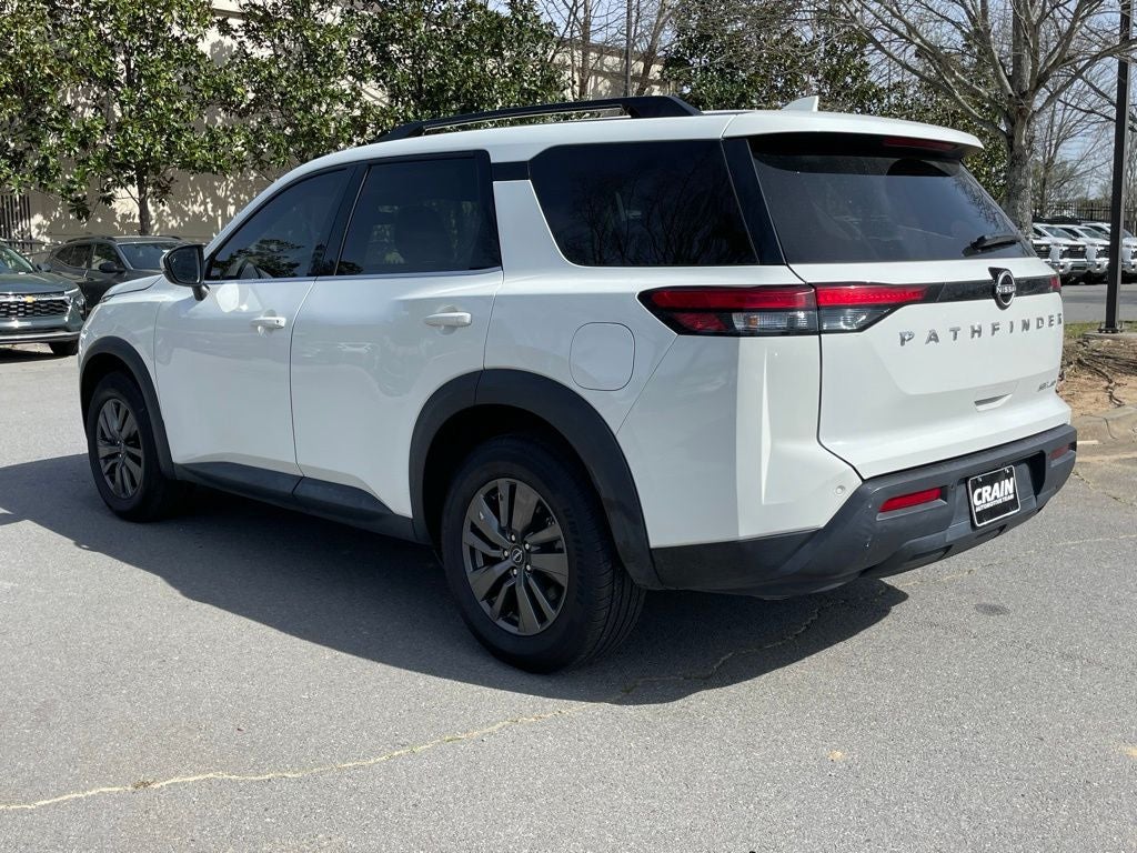 2022 Nissan Pathfinder SV 1-Owner / NissanConnect featuring Apple CarPlay an