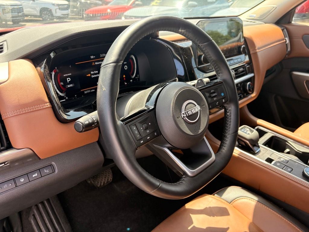 2025 Nissan Pathfinder Platinum