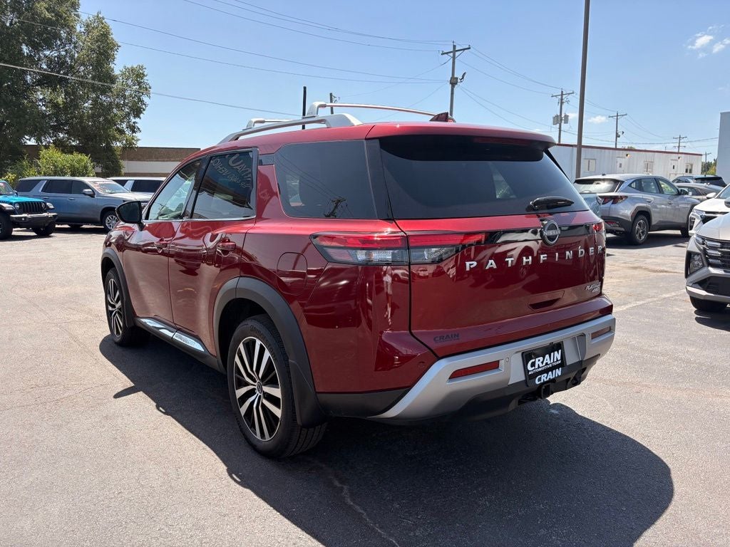 2025 Nissan Pathfinder Platinum