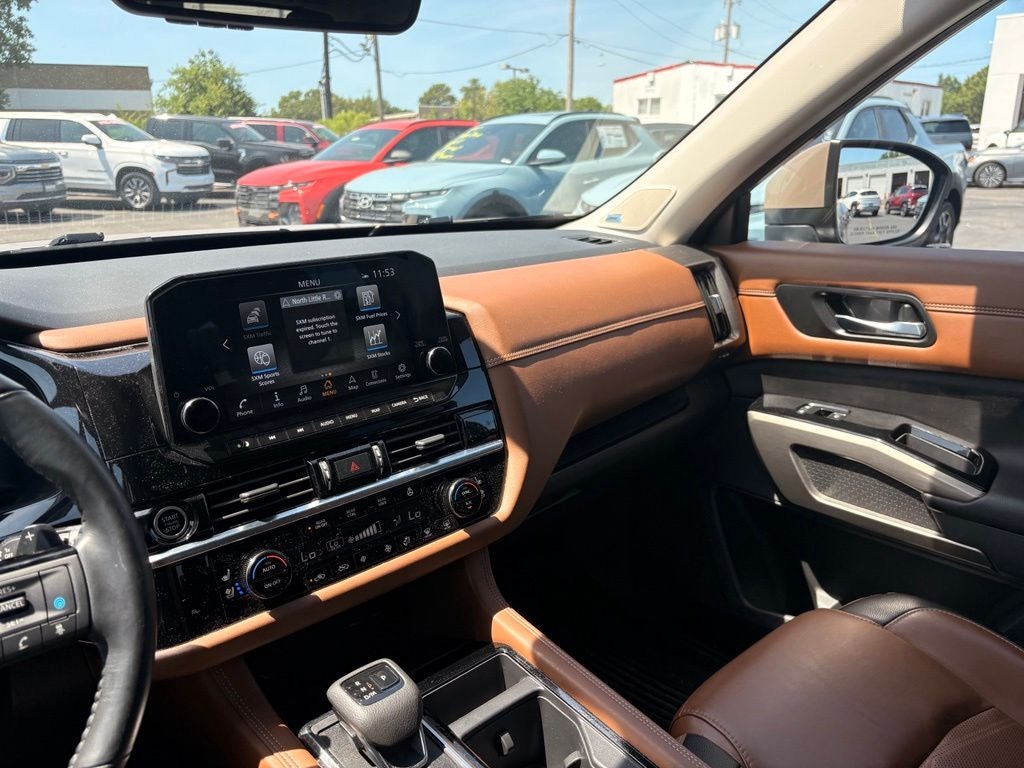 2023 Nissan Pathfinder Platinum