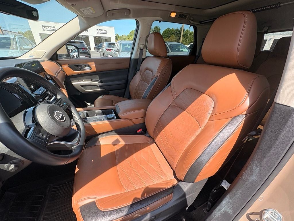 2023 Nissan Pathfinder Platinum