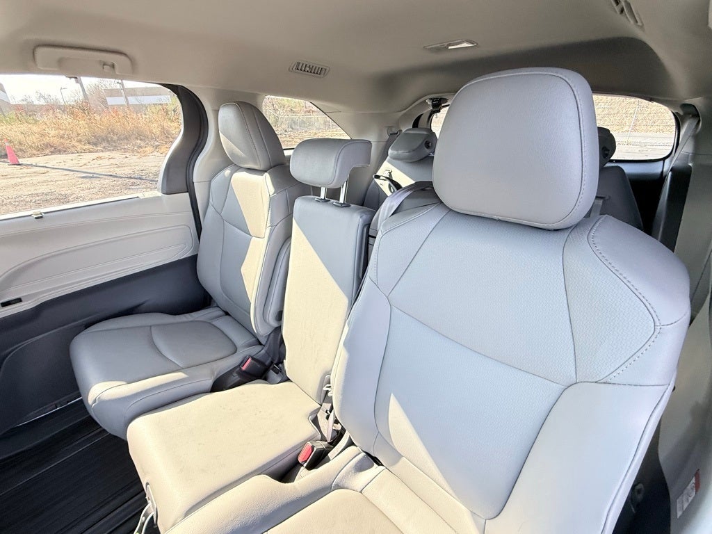 2021 Toyota Sienna XLE 7 Passenger