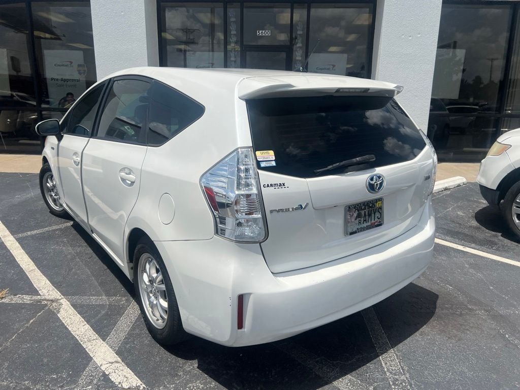 2013 Toyota Prius v Two