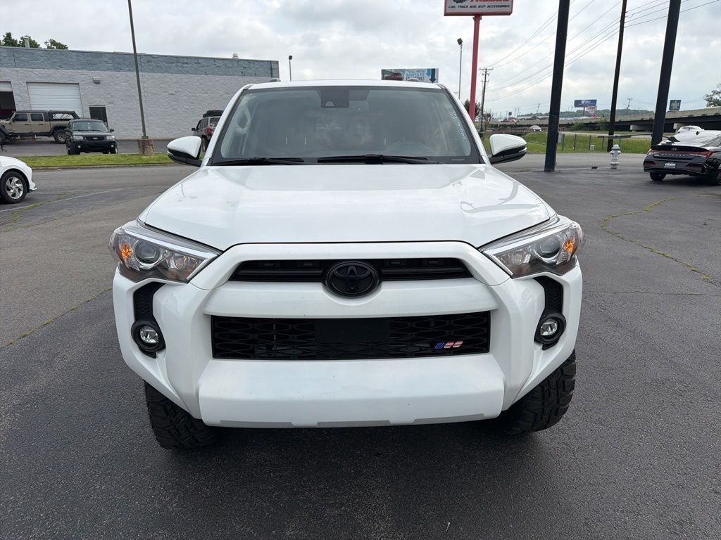 2023 Toyota 4Runner SR5 Premium LIFTED!! / 1-OWNER / CLEAN CAR-FAX