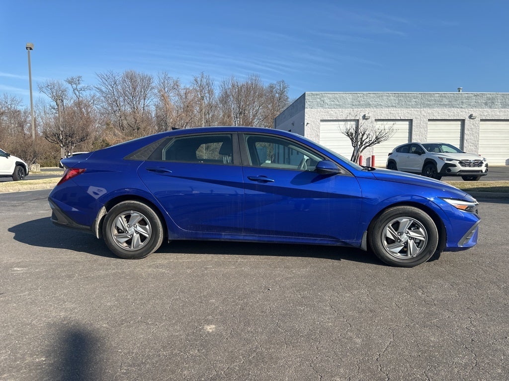 2024 Hyundai Elantra SE