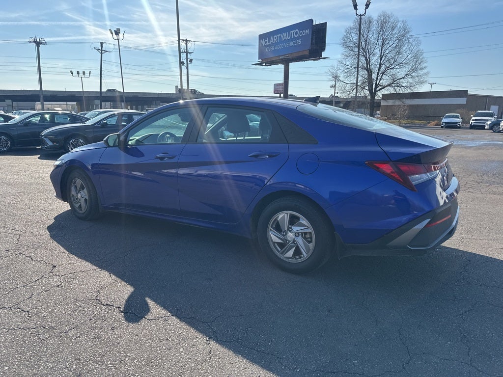 2024 Hyundai Elantra SE