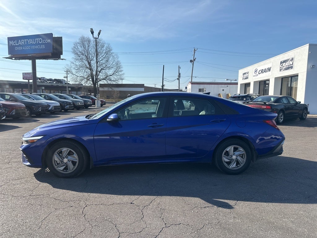 2024 Hyundai Elantra SE