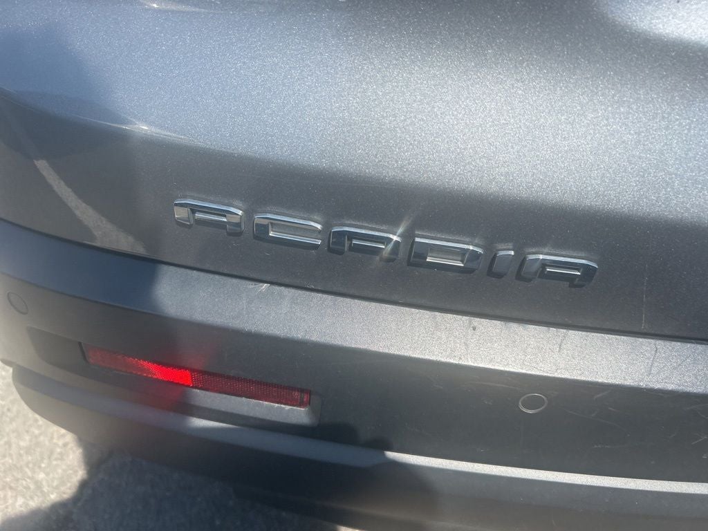 2022 GMC Acadia AT4