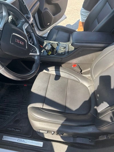 2021 GMC Acadia SLT