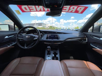 2023 Cadillac XT4 Premium Luxury