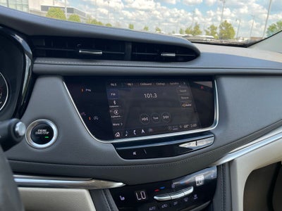 2022 Cadillac XT5 Premium Luxury