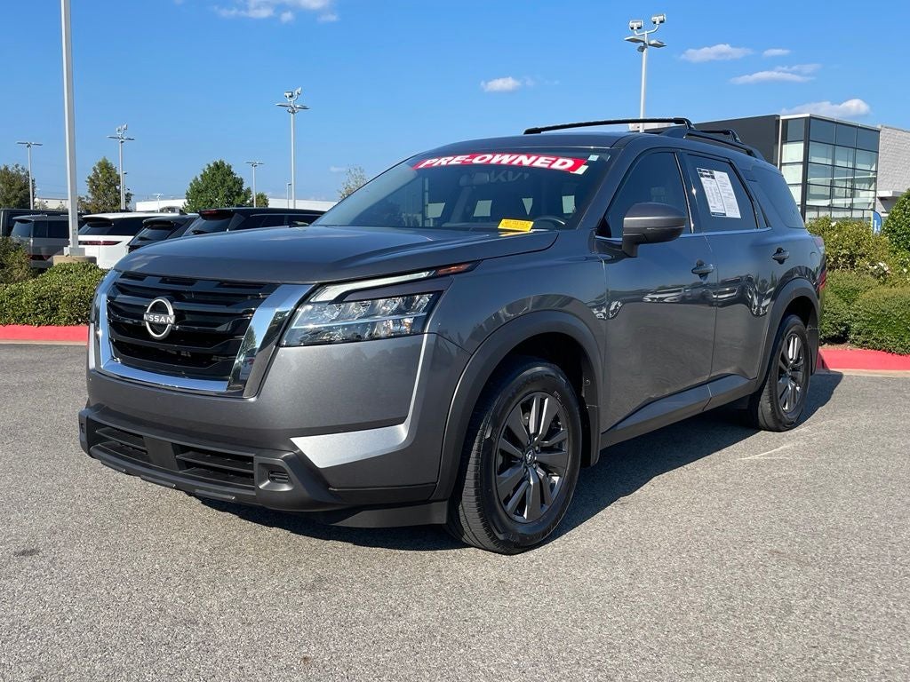 2022 Nissan Pathfinder SV