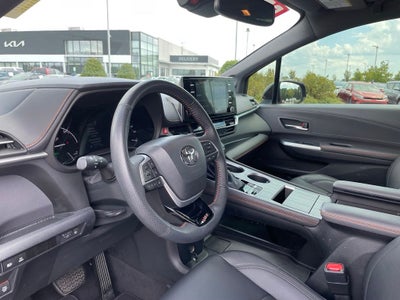 2022 Toyota Sienna XSE 7 Passenger