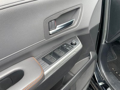 2022 Toyota Sienna XSE 7 Passenger