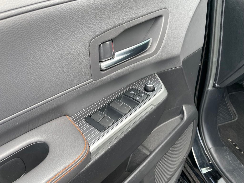 2022 Toyota Sienna XSE 7 Passenger