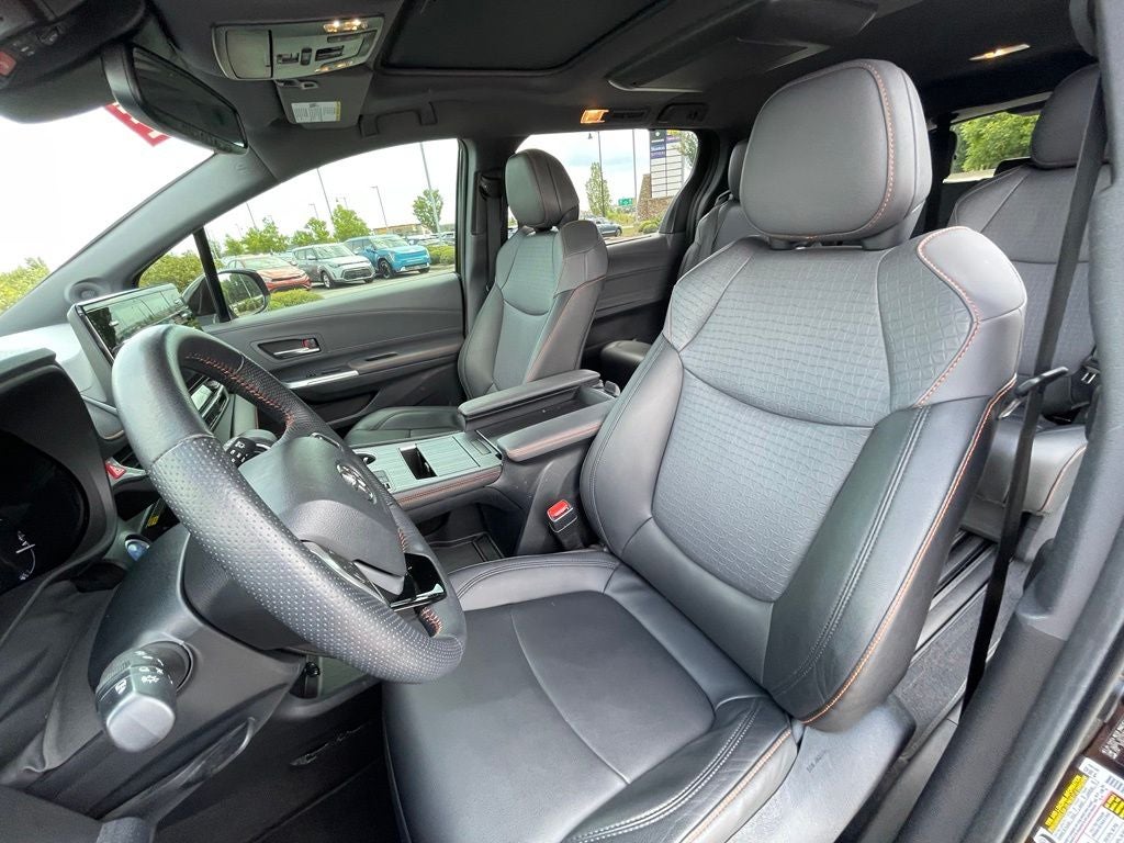 2022 Toyota Sienna XSE 7 Passenger
