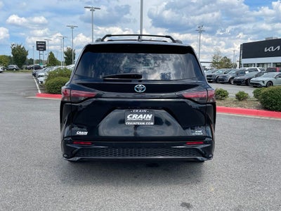 2022 Toyota Sienna XSE 7 Passenger