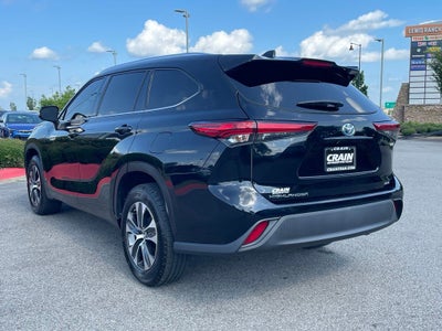2021 Toyota Highlander Hybrid XLE
