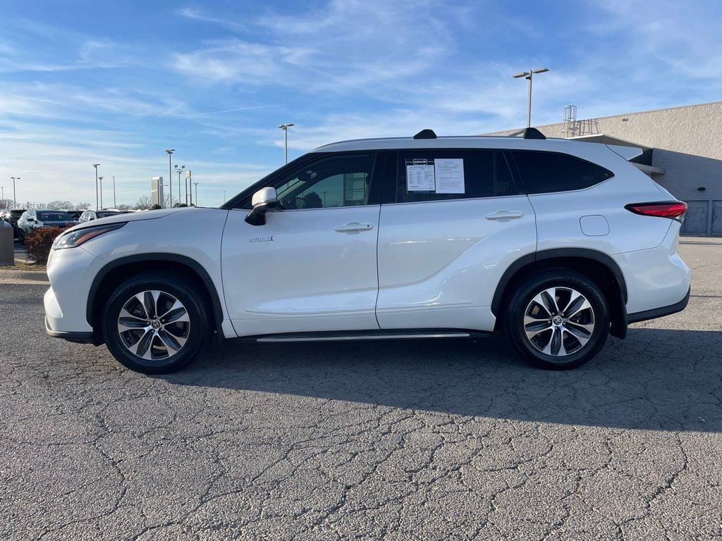 2021 Toyota Highlander Hybrid XLE