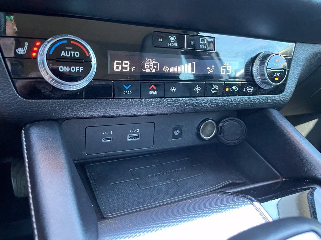 2022 Mitsubishi Outlander SEL