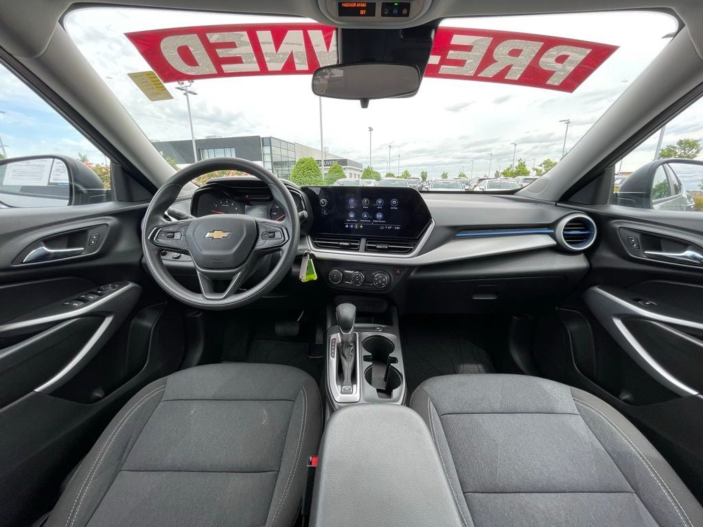 2025 Chevrolet Trax LS