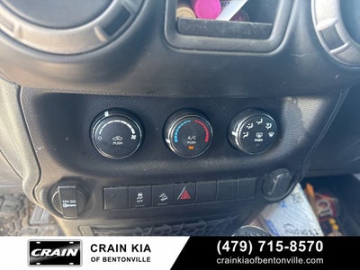 2016 Jeep Wrangler Unlimited Willys - 4WD / CLEAN CARFAX