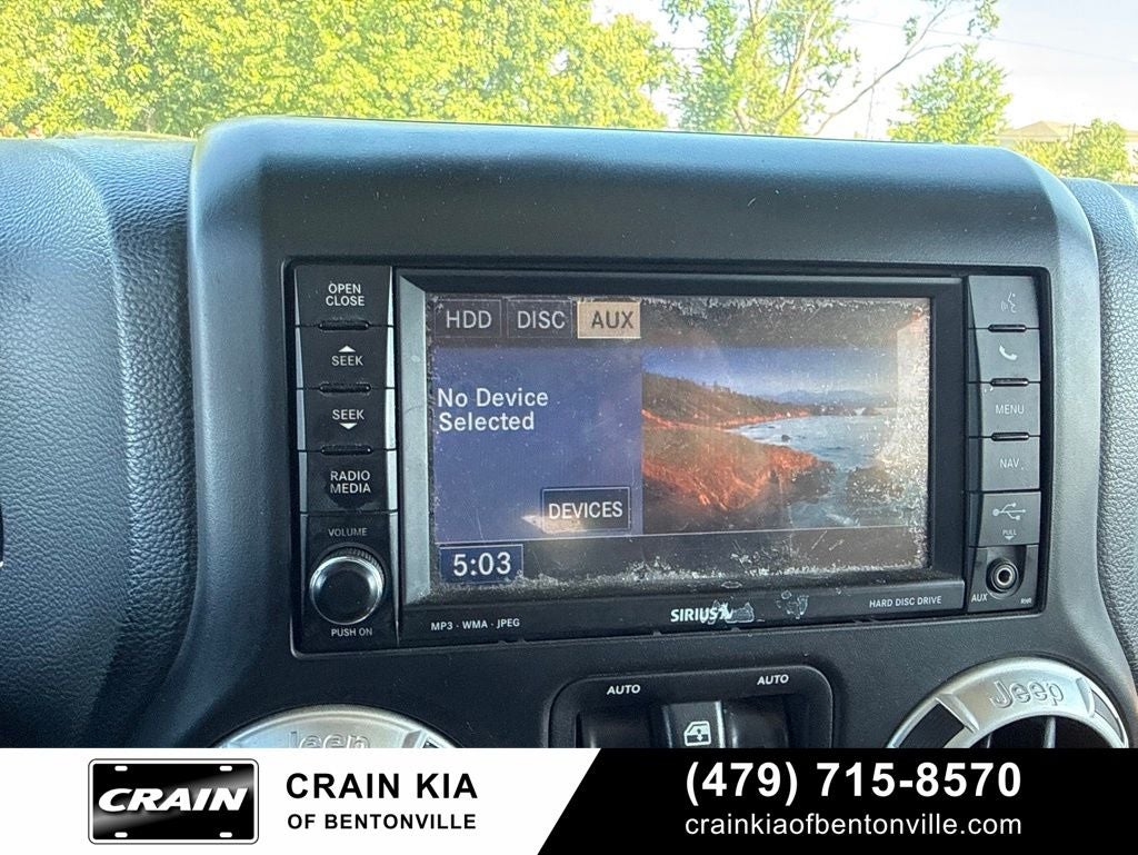 2013 Jeep Wrangler Unlimited Sahara - 4WD / CLEAN CARFAX / ONE OWNER