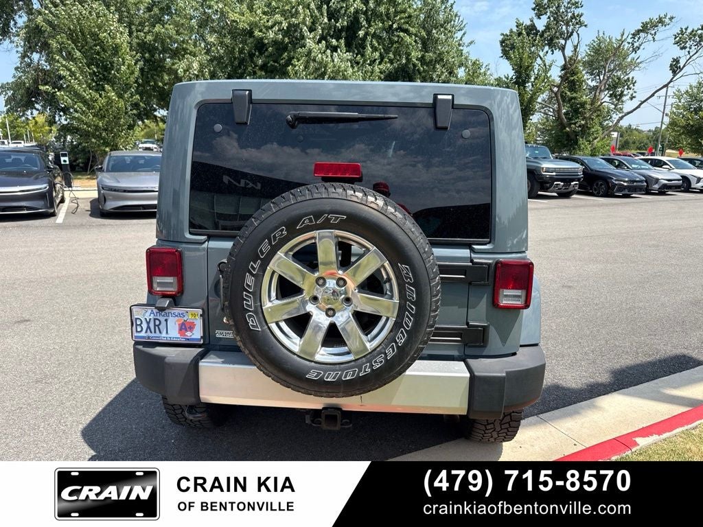 2014 Jeep Wrangler Unlimited Sahara - 4WD / CLEAN CARFAX