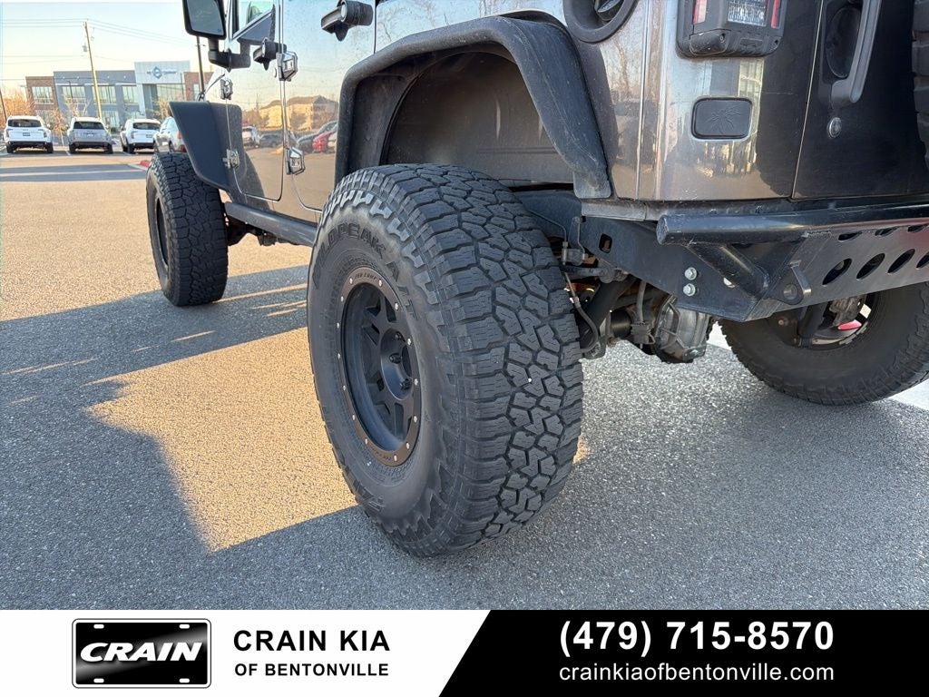 2014 Jeep Wrangler Unlimited Rubicon - LIFTED! / 4WD / CLEAN CARFAX