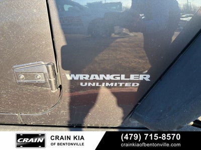 2014 Jeep Wrangler Unlimited Rubicon - LIFTED! / 4WD / CLEAN CARFAX