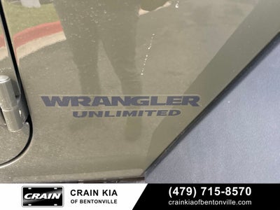 2015 Jeep Wrangler Unlimited Rubicon - 4WD / CLEAN CARFAX HISTORY