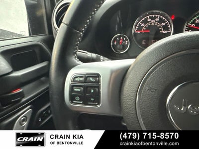 2015 Jeep Wrangler Unlimited Rubicon - 4WD / CLEAN CARFAX HISTORY
