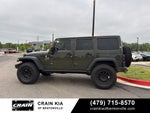 2015 Jeep Wrangler Unlimited Rubicon - 4WD / CLEAN CARFAX HISTORY