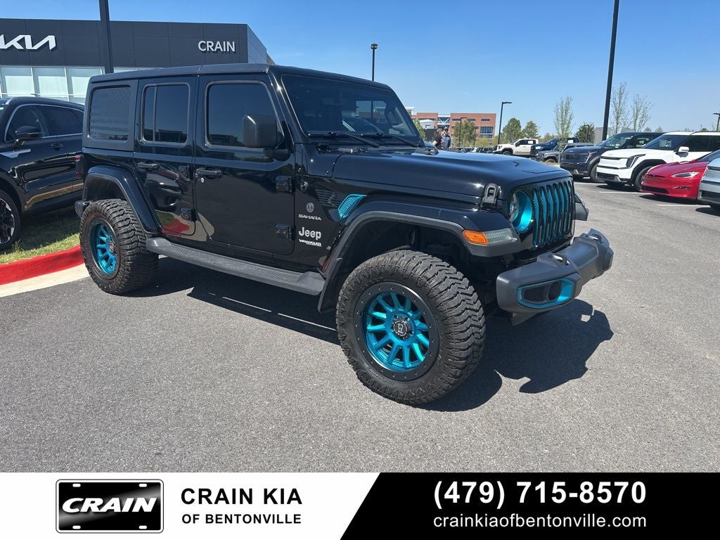 2018 Jeep Wrangler Unlimited Sahara - $48,230 MSRP / 4WD / ONE OWNER / LIFTED!