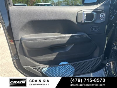 2018 Jeep Wrangler Unlimited Sahara - $48,230 MSRP / 4WD / ONE OWNER / LIFTED!