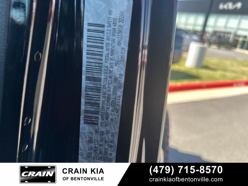 2018 Jeep Wrangler Unlimited Sahara - $48,230 MSRP / 4WD / ONE OWNER / LIFTED!