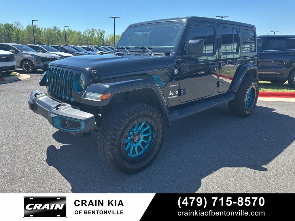 2018 Jeep Wrangler Unlimited Sahara - $48,230 MSRP / 4WD / ONE OWNER / LIFTED!