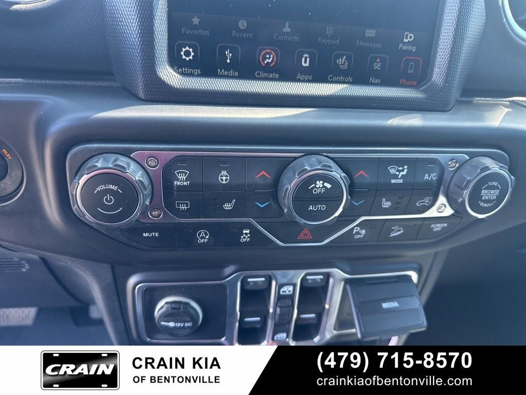 2018 Jeep Wrangler Unlimited Sahara - $48,230 MSRP / 4WD / ONE OWNER / LIFTED!