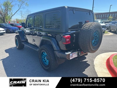 2018 Jeep Wrangler Unlimited Sahara - $48,230 MSRP / 4WD / ONE OWNER / LIFTED!