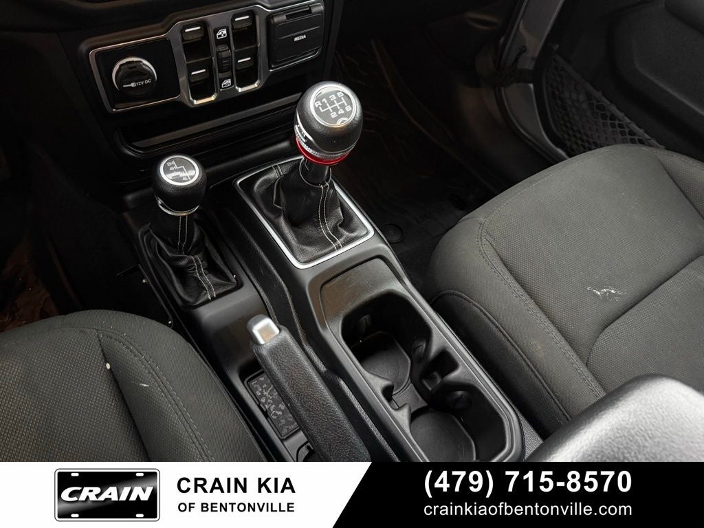 2019 Jeep Wrangler Unlimited Sahara - 4WD / SKY 1 TOUCH / CLEAN CARFAX