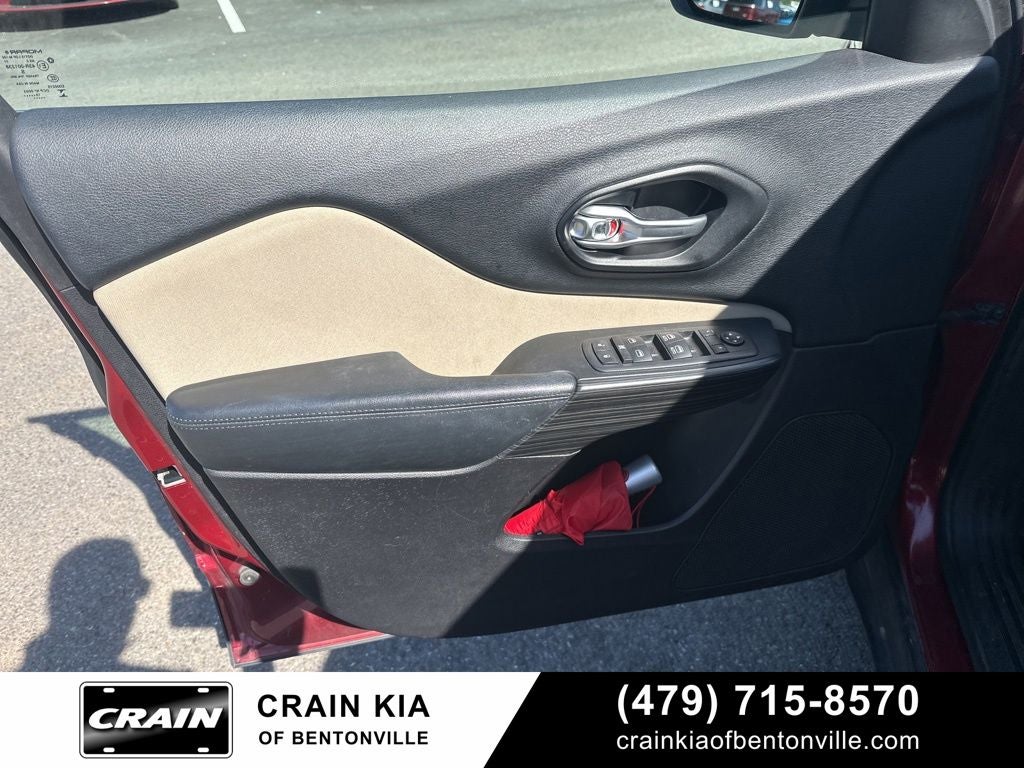 2016 Jeep Cherokee Latitude - CLEAN CARFAX