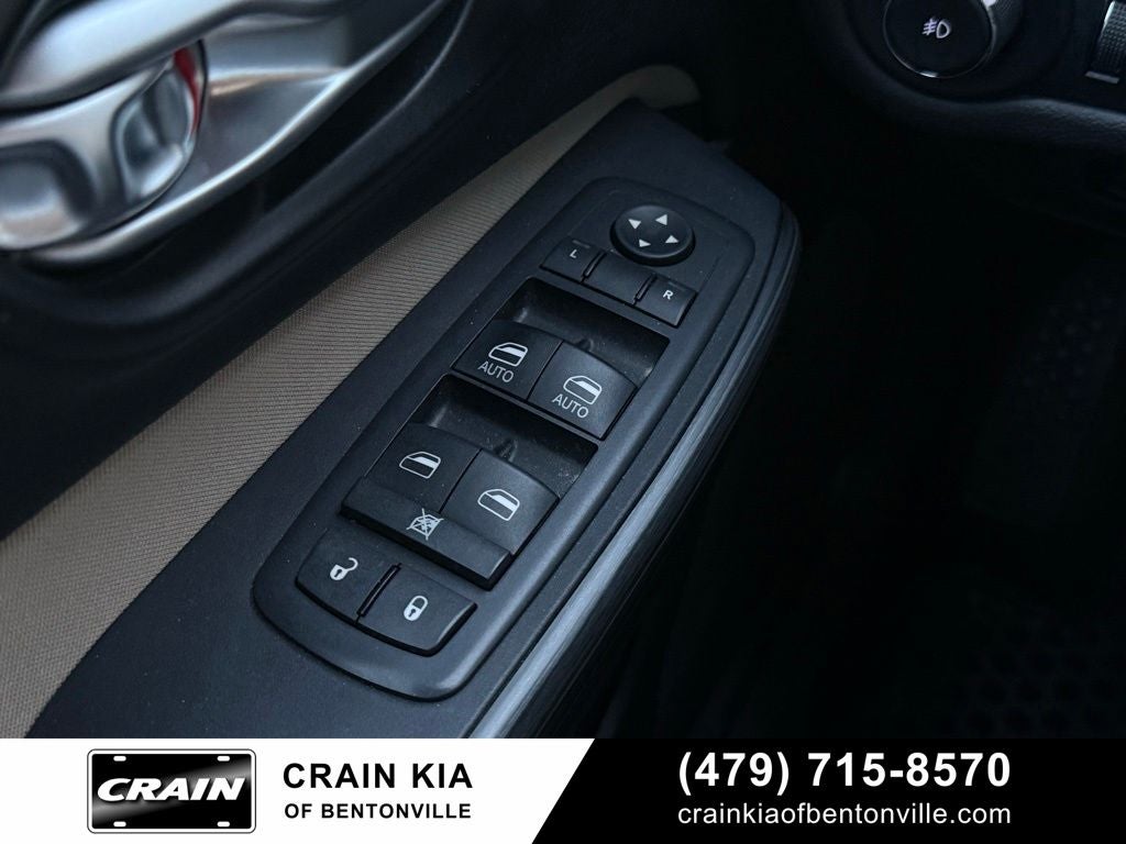 2016 Jeep Cherokee Latitude - CLEAN CARFAX