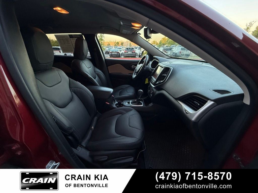 2016 Jeep Cherokee Latitude - CLEAN CARFAX